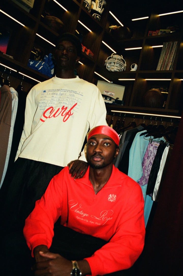 Deji with another model in a vintage shop